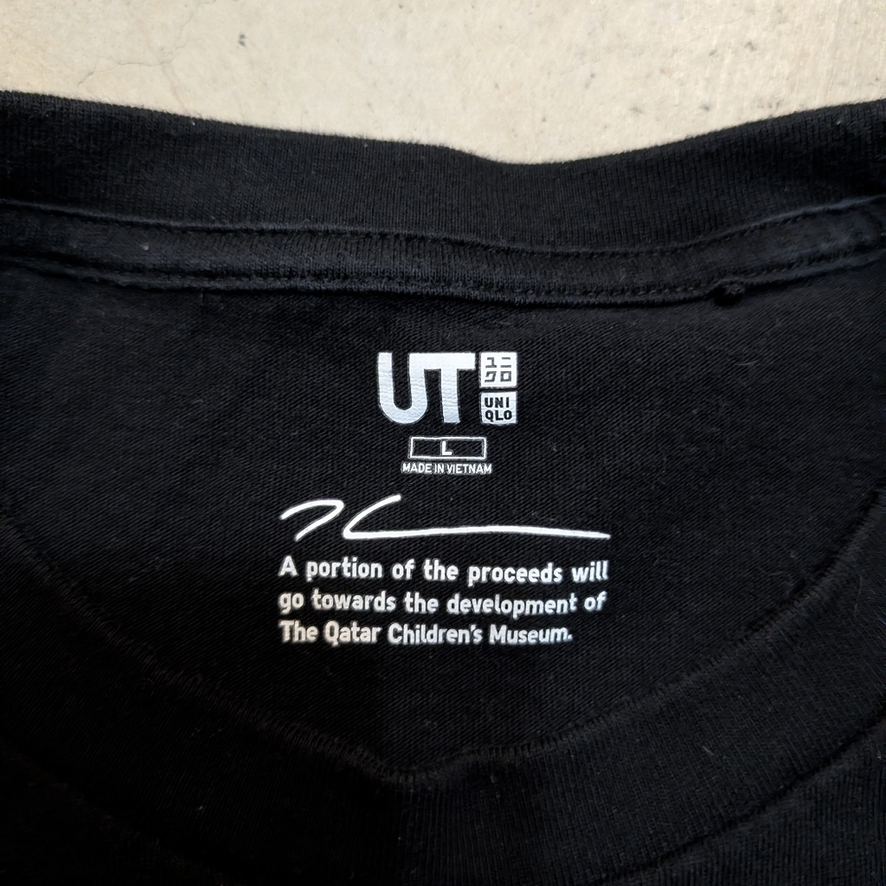 Uniqlo Jeff Koons Rabbit Shirt Black Men's L Flaws Short Sleeve - Picture 2 of 8